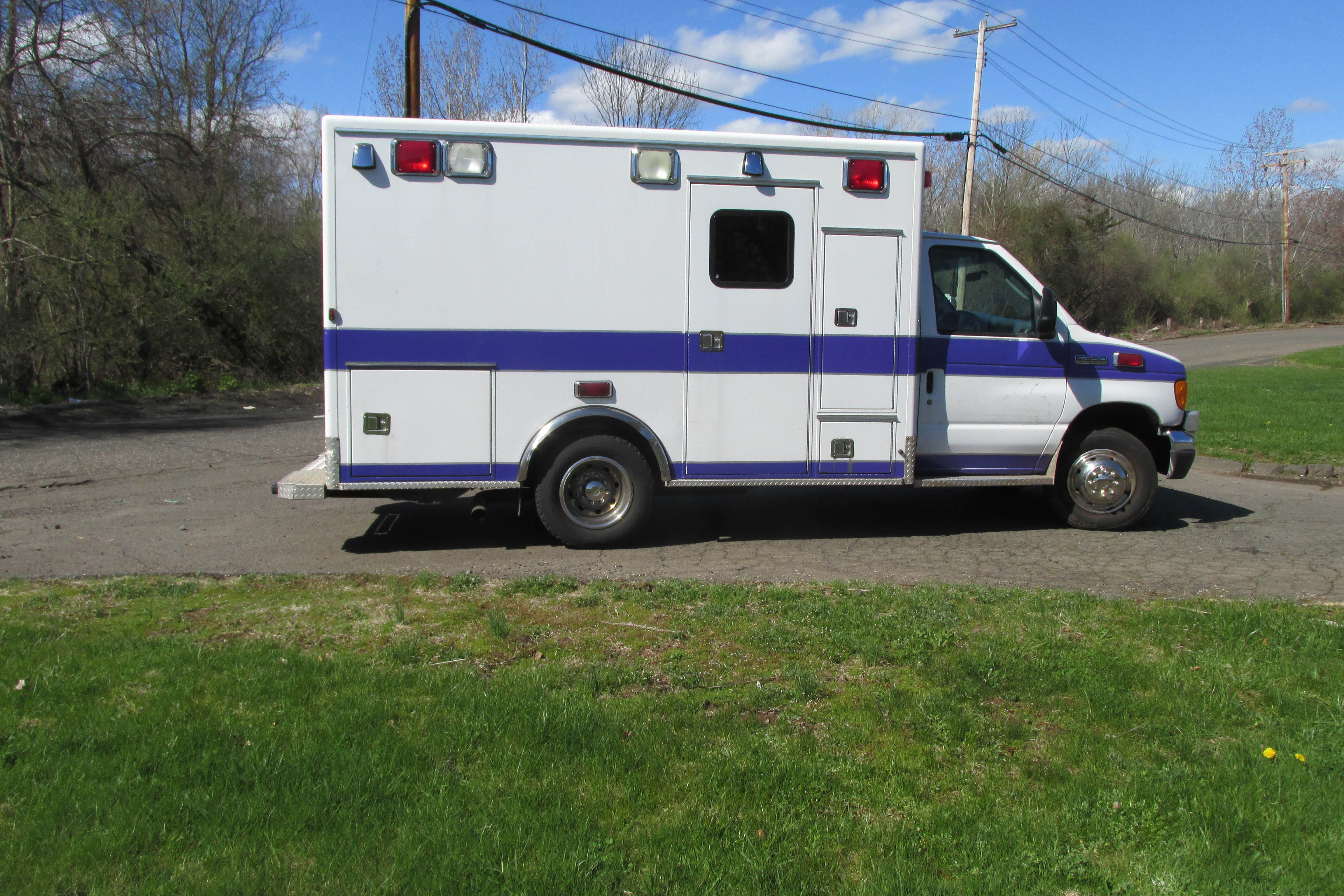 Ford econoline ambulance
